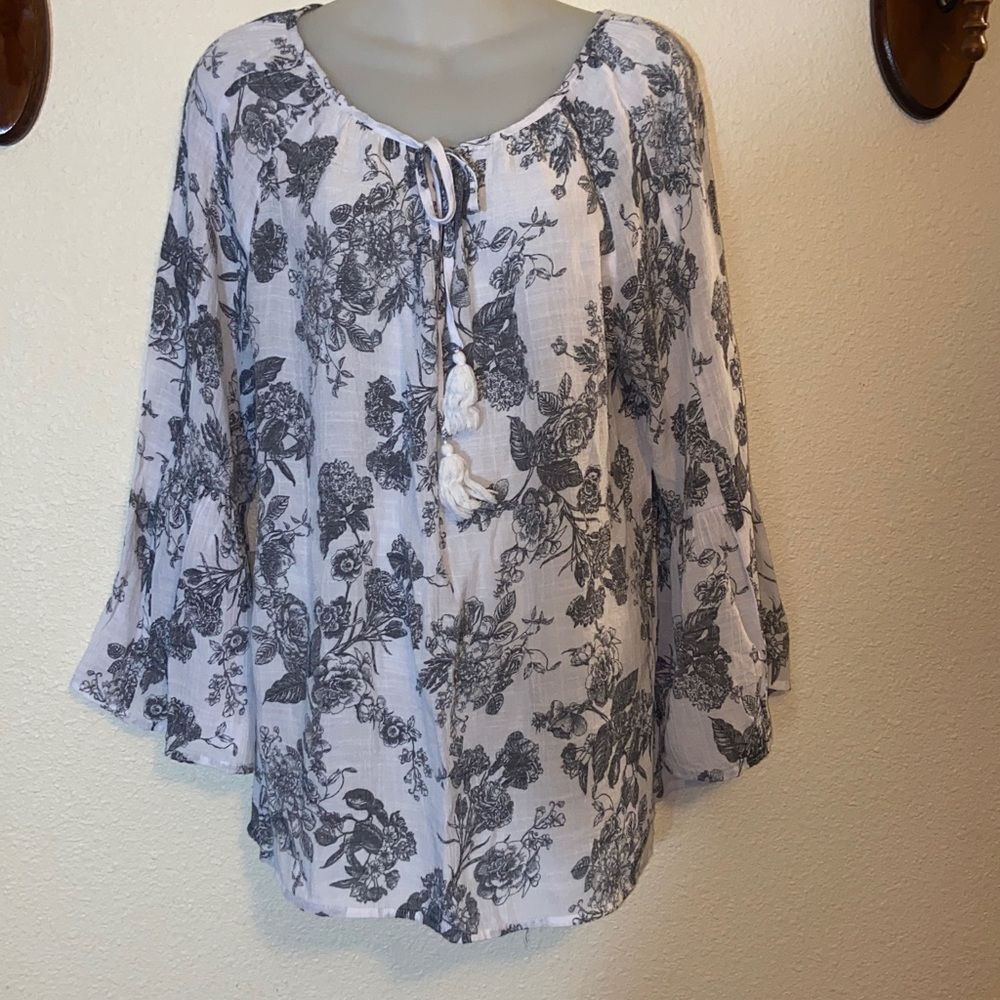 Counterparts Black Floral Blouse Size L